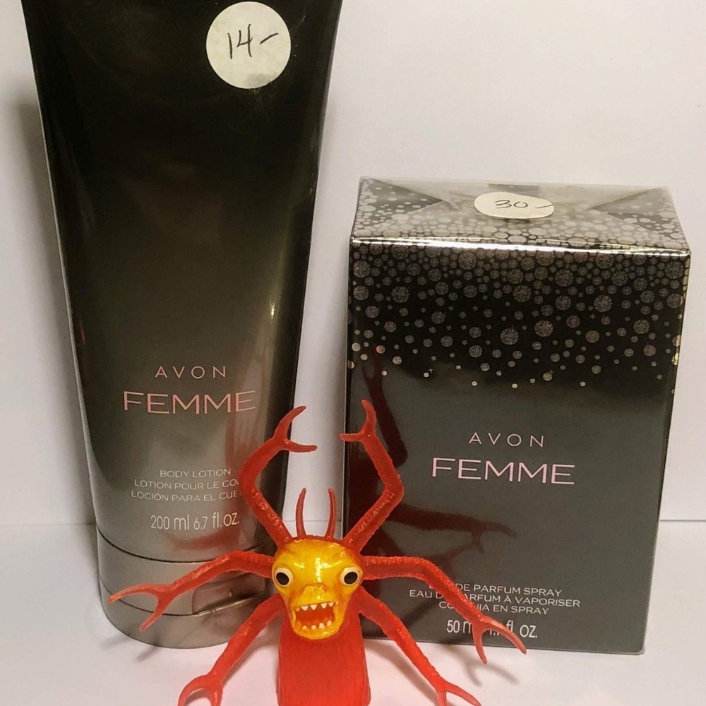 Avon 2pc Set FEMME